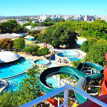 Piazza Diroma Com Acesso Ao Acqua Park Lägenhet Caldas Novas Exteriör bild