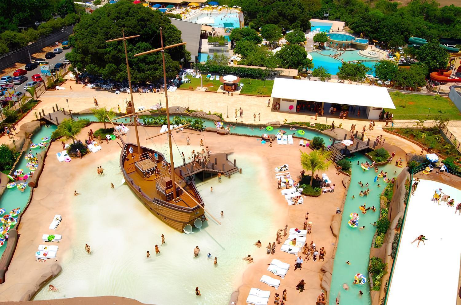 Piazza Diroma Com Acesso Ao Acqua Park Lägenhet Caldas Novas Exteriör bild