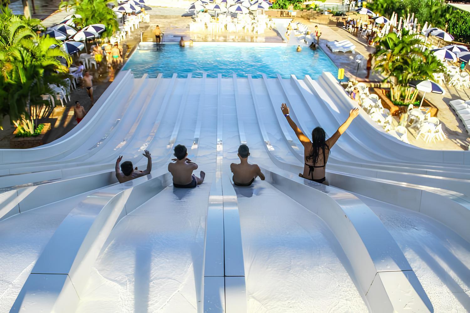 Piazza Diroma Com Acesso Ao Acqua Park Lägenhet Caldas Novas Exteriör bild