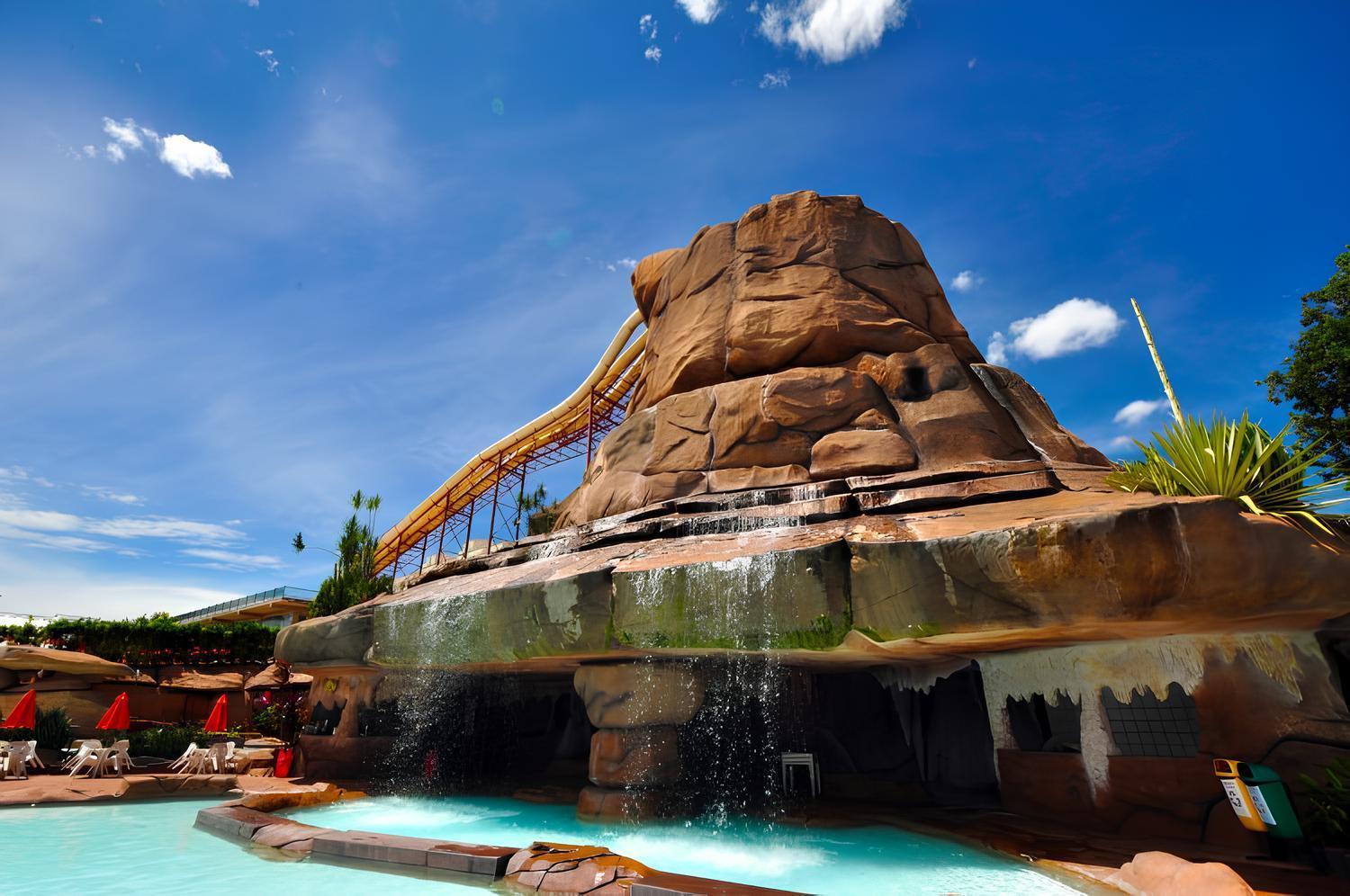 Piazza Diroma Com Acesso Ao Acqua Park Lägenhet Caldas Novas Exteriör bild