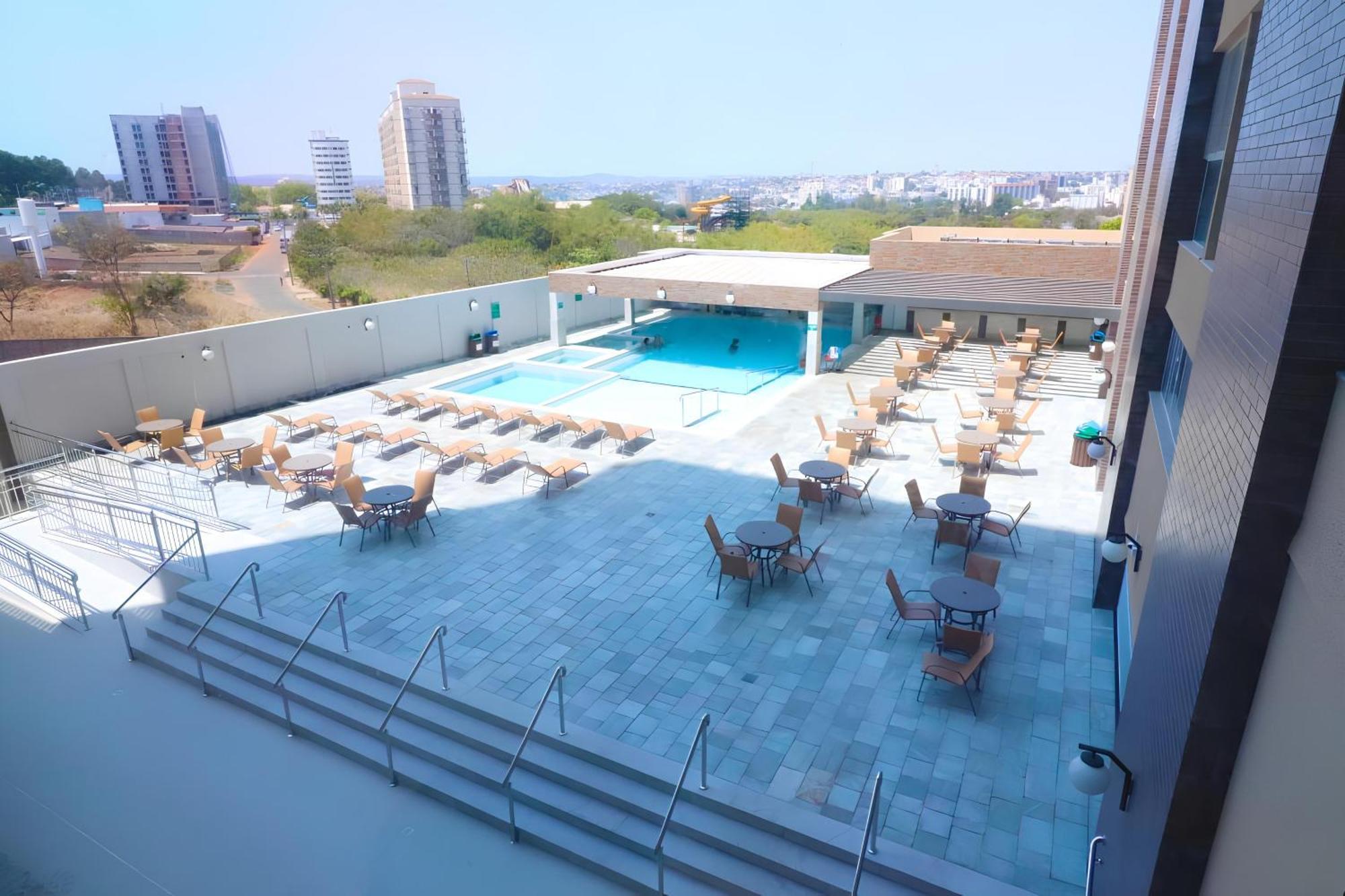 Piazza Diroma Com Acesso Ao Acqua Park Lägenhet Caldas Novas Exteriör bild