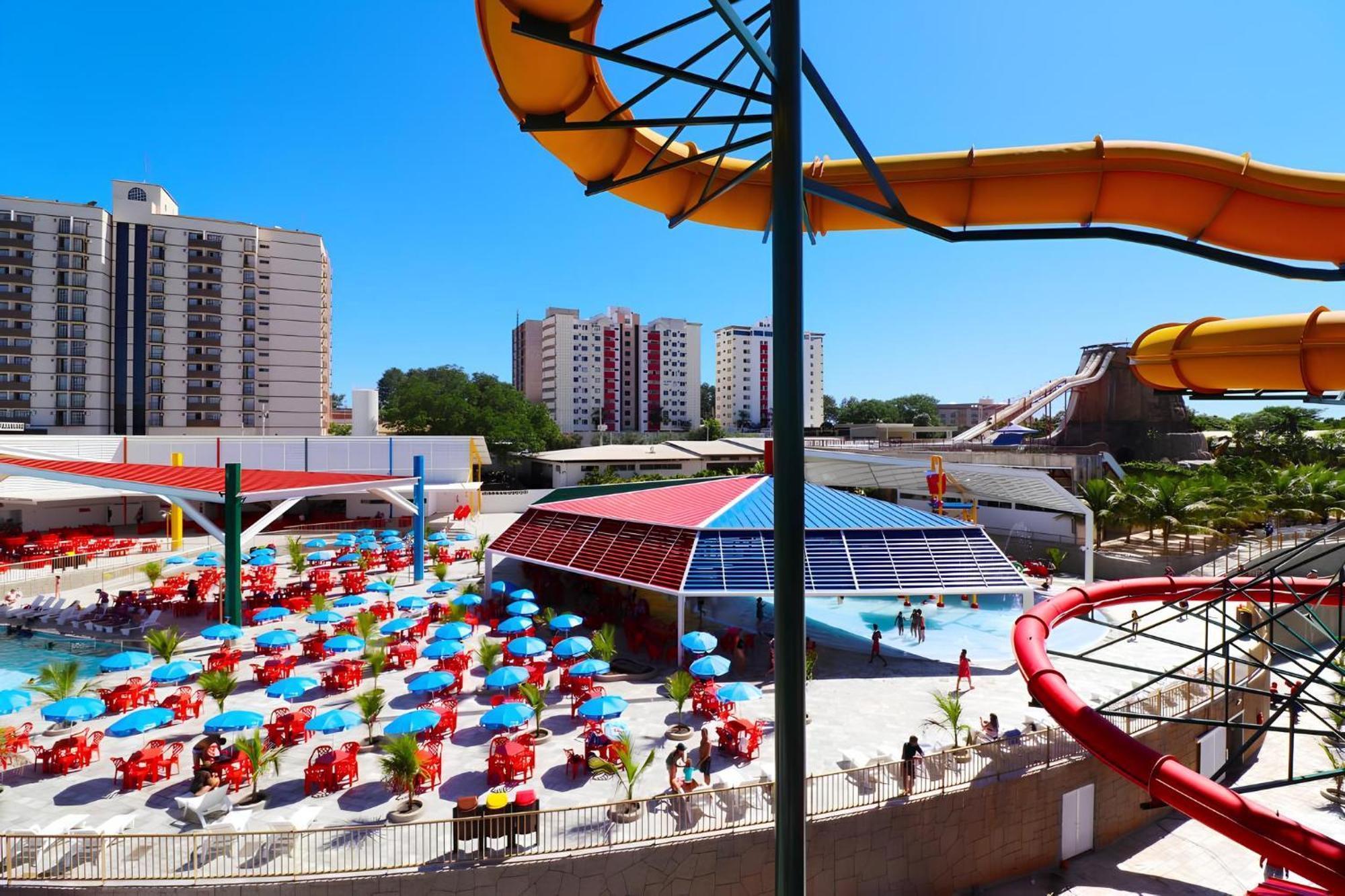 Piazza Diroma Com Acesso Ao Acqua Park Lägenhet Caldas Novas Exteriör bild